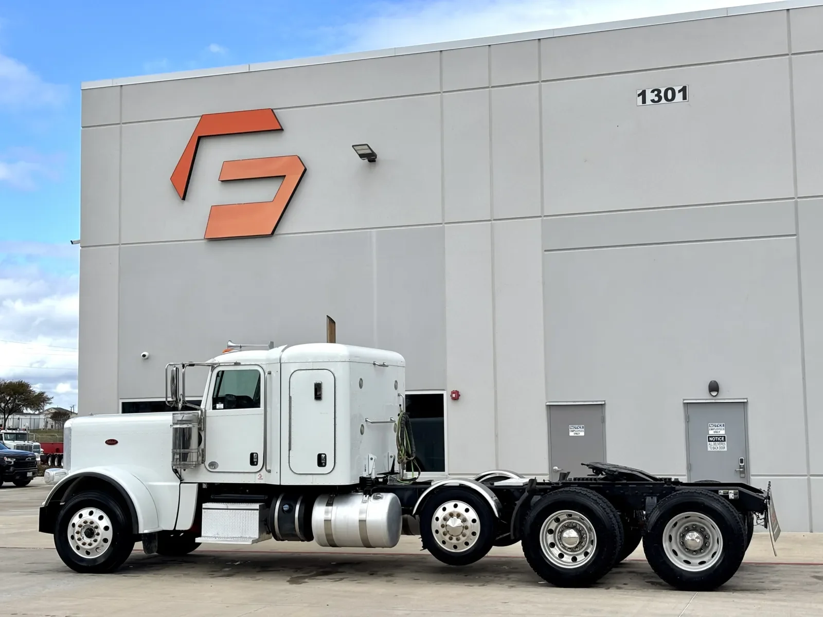 2020 Peterbilt 389 in Hutchins, TX — photo 6