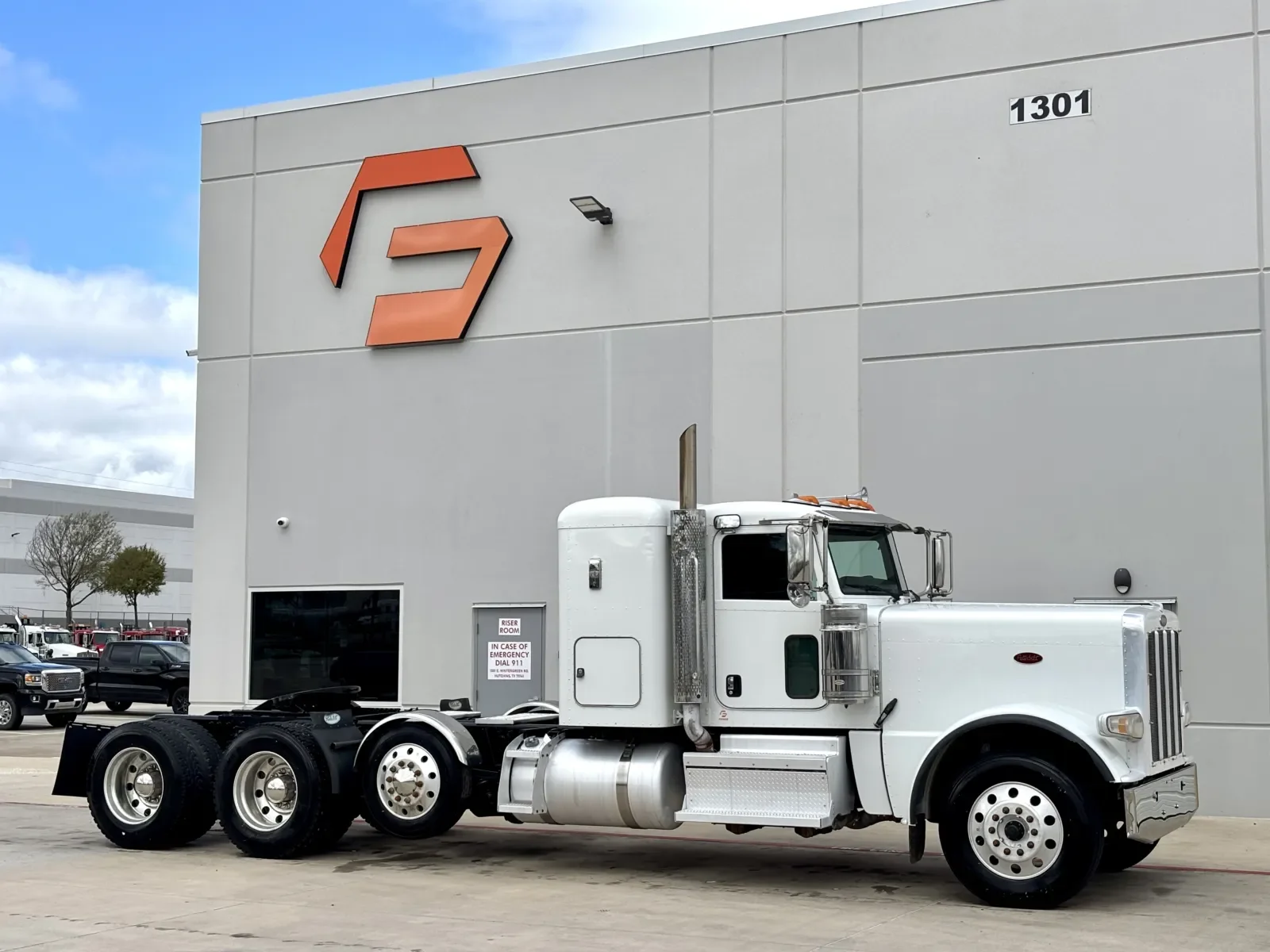 2020 Peterbilt 389 in Hutchins, TX
