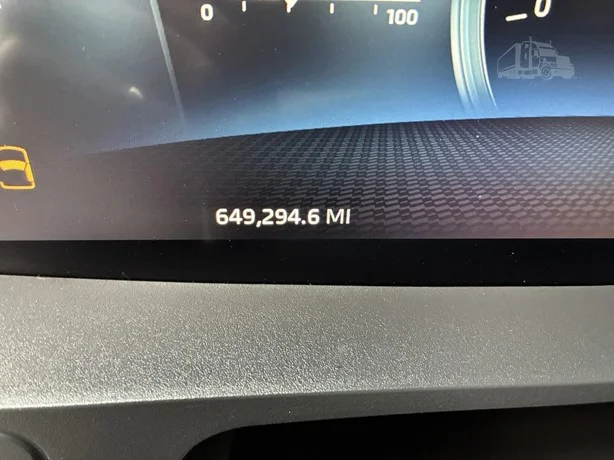 2023 Kenworth T880 - image 37