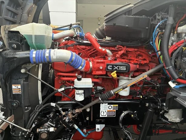 2023 Kenworth T880 - image 13