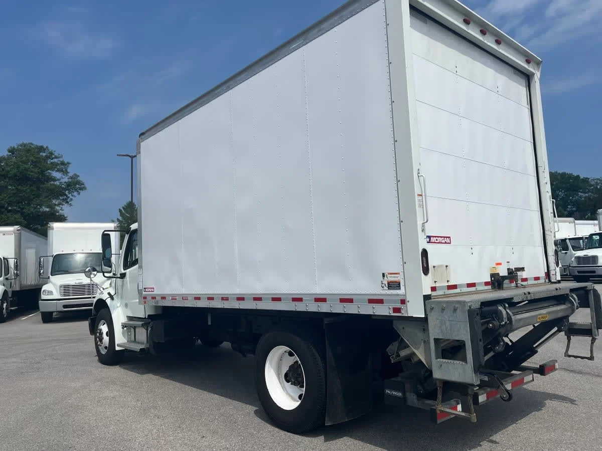 2020 Freightliner M2 106 in Beltsville, MD — photo 6