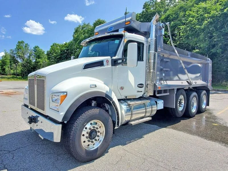 2025 Kenworth T880 in Montgomery, NY