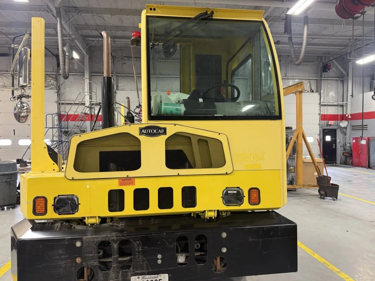 2021 Autocar in West Chester, OH — photo 2
