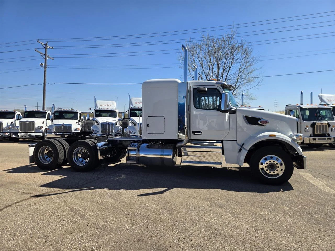 2027 Peterbilt 567 in South St. Paul, MN — photo 4