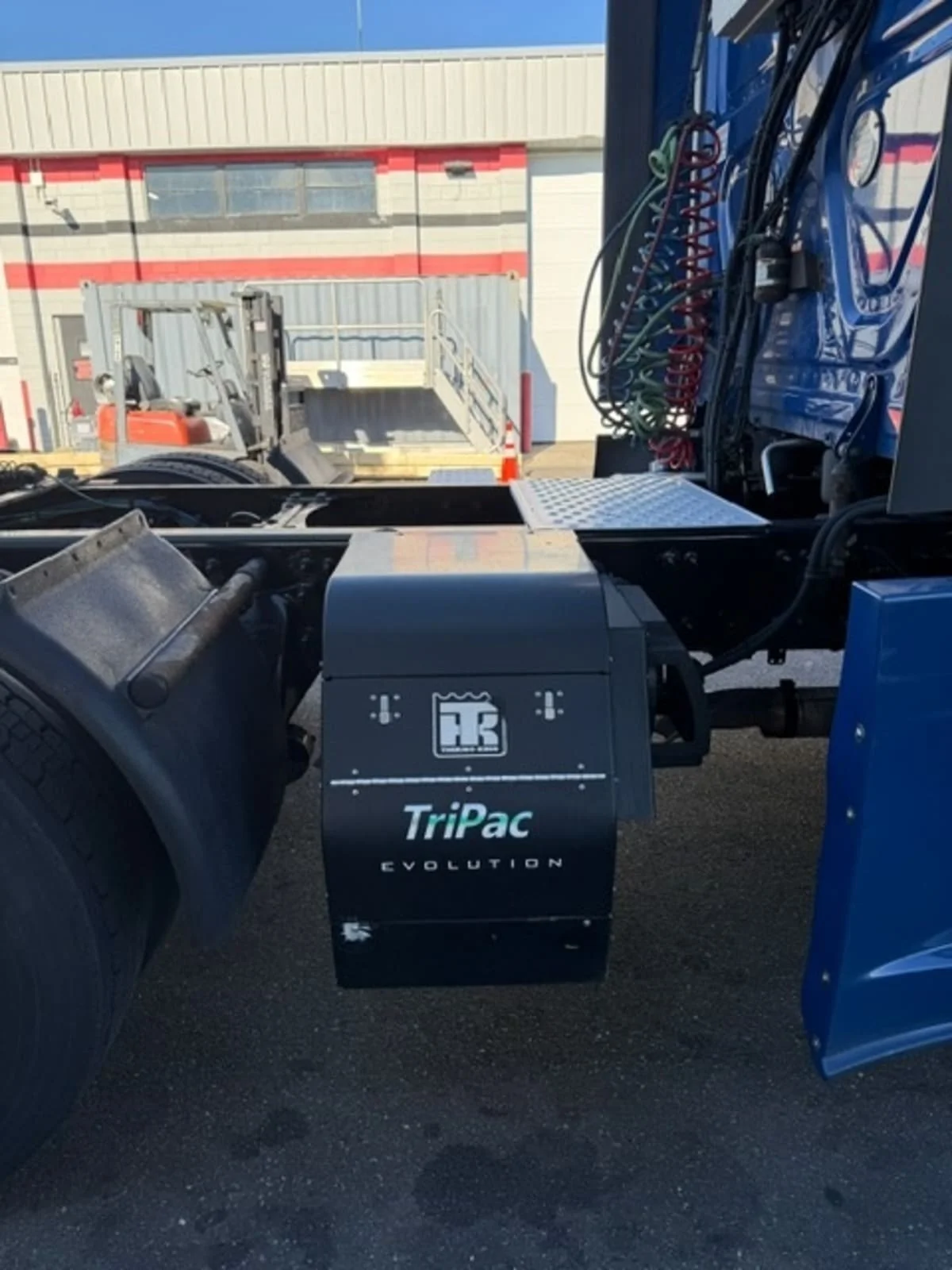 2020 Freightliner Cascadia - image 13