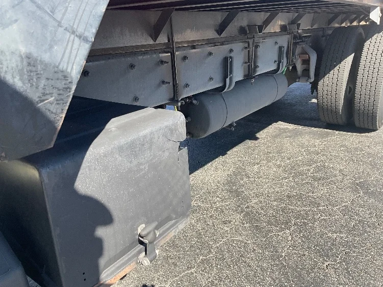 2019 Freightliner M2 106 - image 5