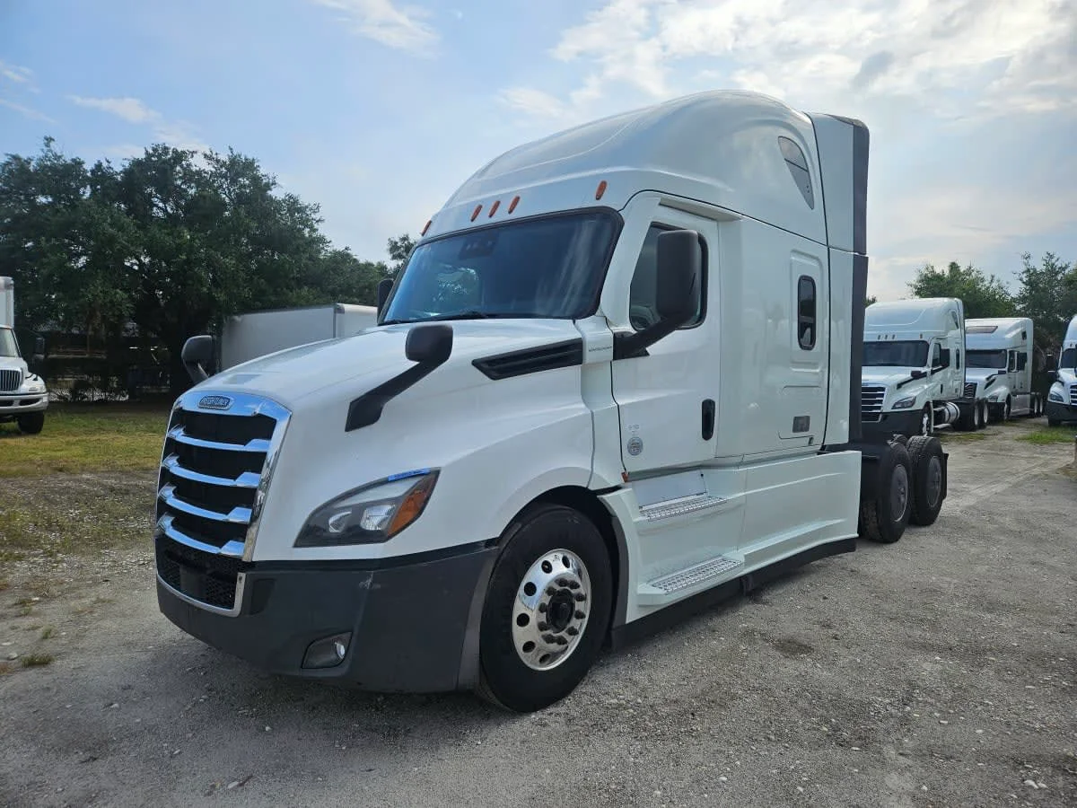 2022 Freightliner Cascadia
