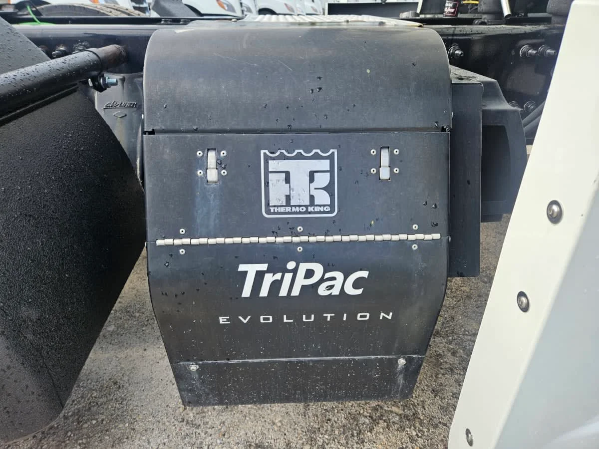 2022 Freightliner Cascadia in Orlando, FL — photo 11