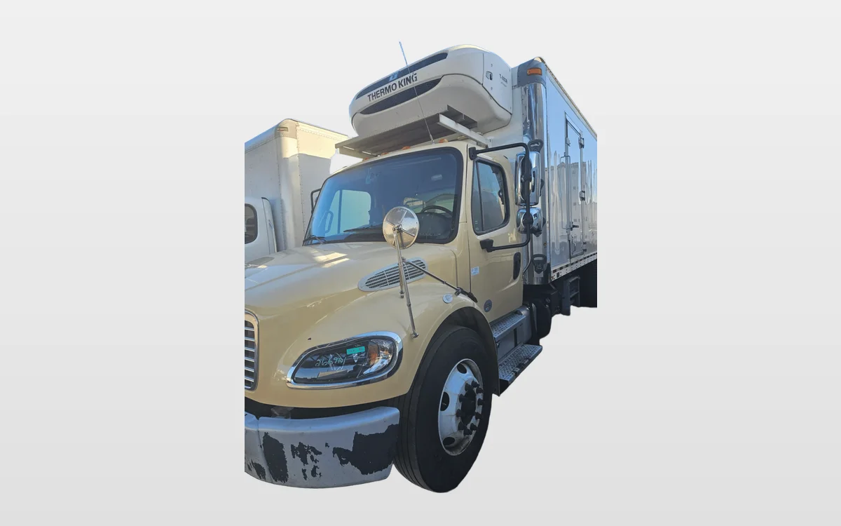 2020 Freightliner M2 106 - image 1