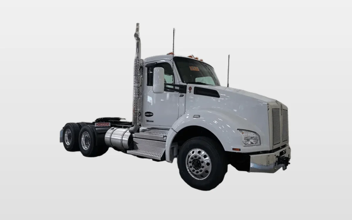 2027 Kenworth T880 - image 1