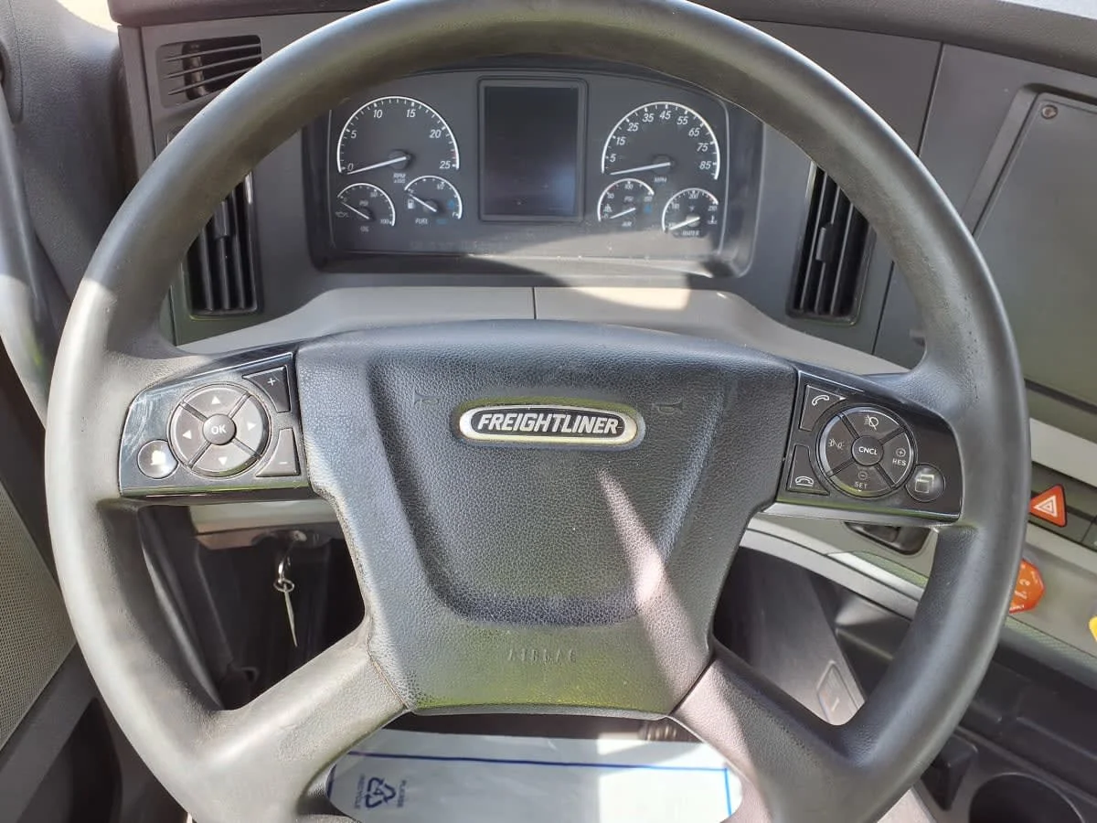 2020 Freightliner Cascadia in Greenville, SC — photo 10