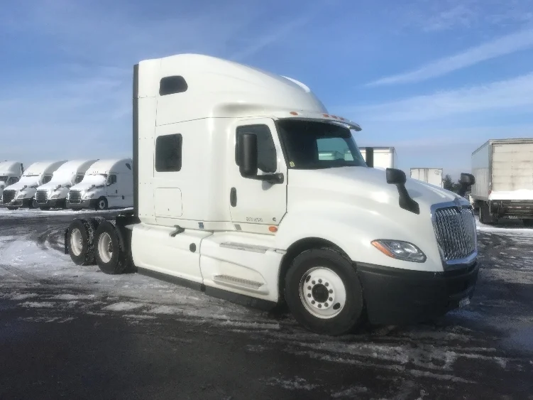 2020 International LT in Brooklyn Park, MN