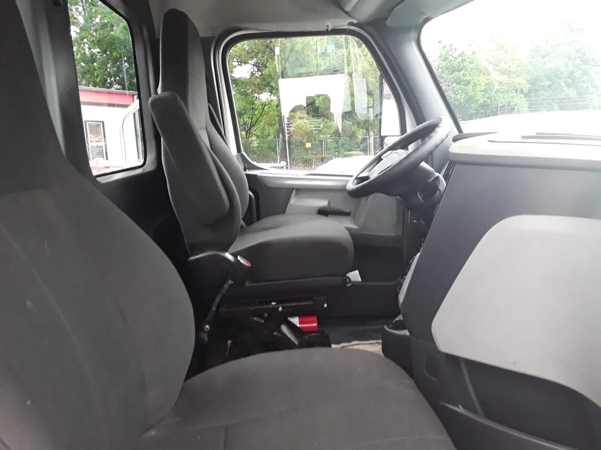 2020 Freightliner Cascadia in Charlotte, NC — photo 11