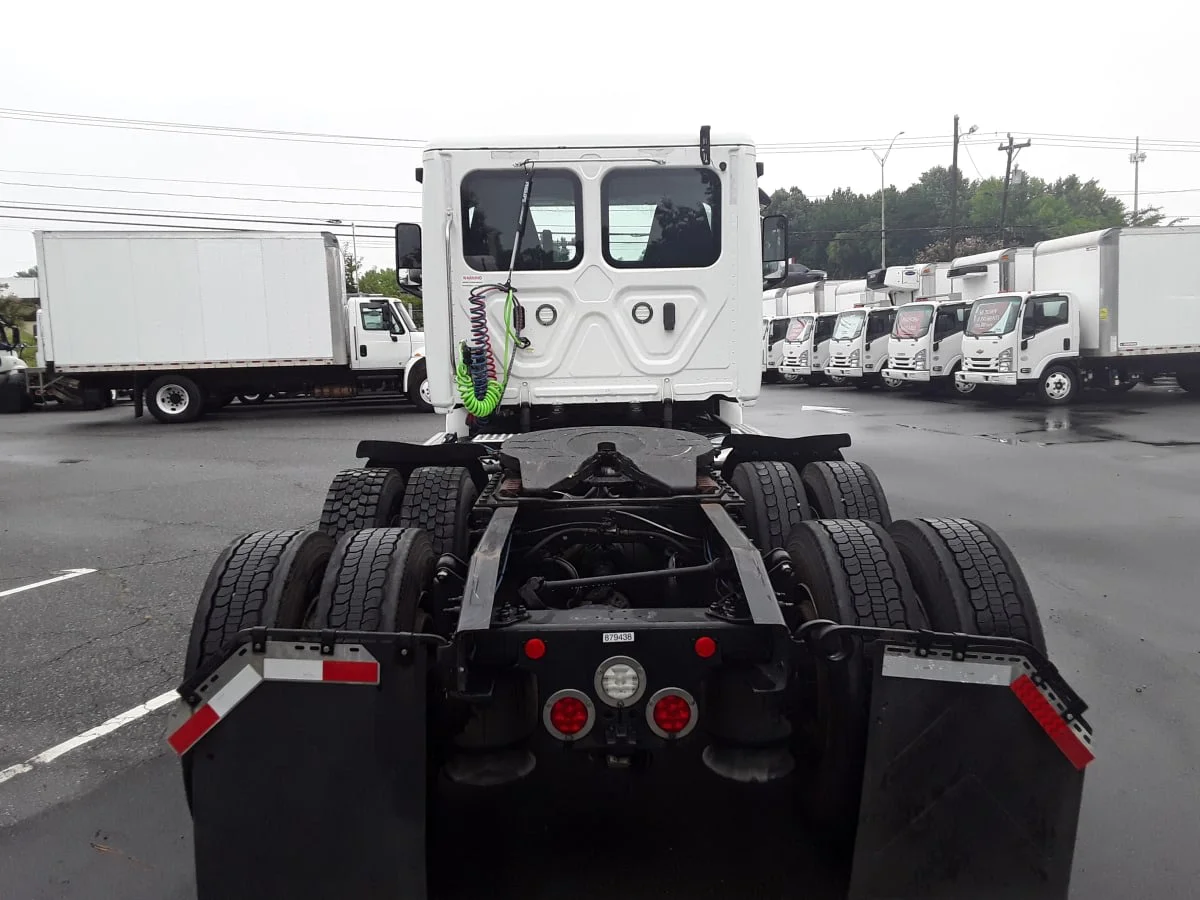 2020 Freightliner Cascadia in Charlotte, NC — photo 5