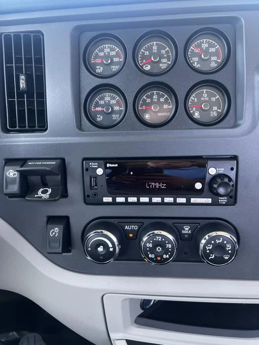 2026 Peterbilt 567 - image 18