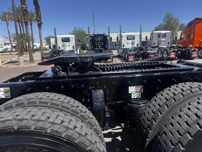 2026 Peterbilt 567 - image 11