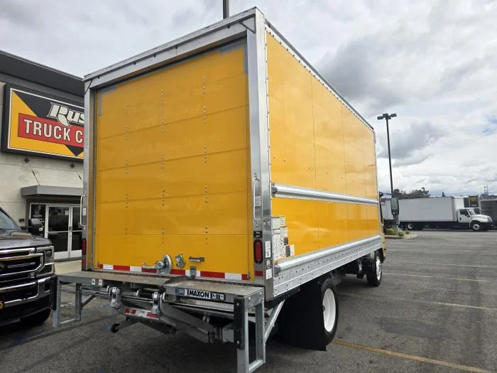 2021 Isuzu NPR — photo 6
