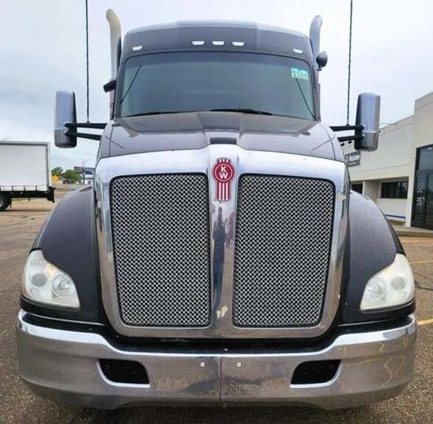 2020 Kenworth T680 - image 2