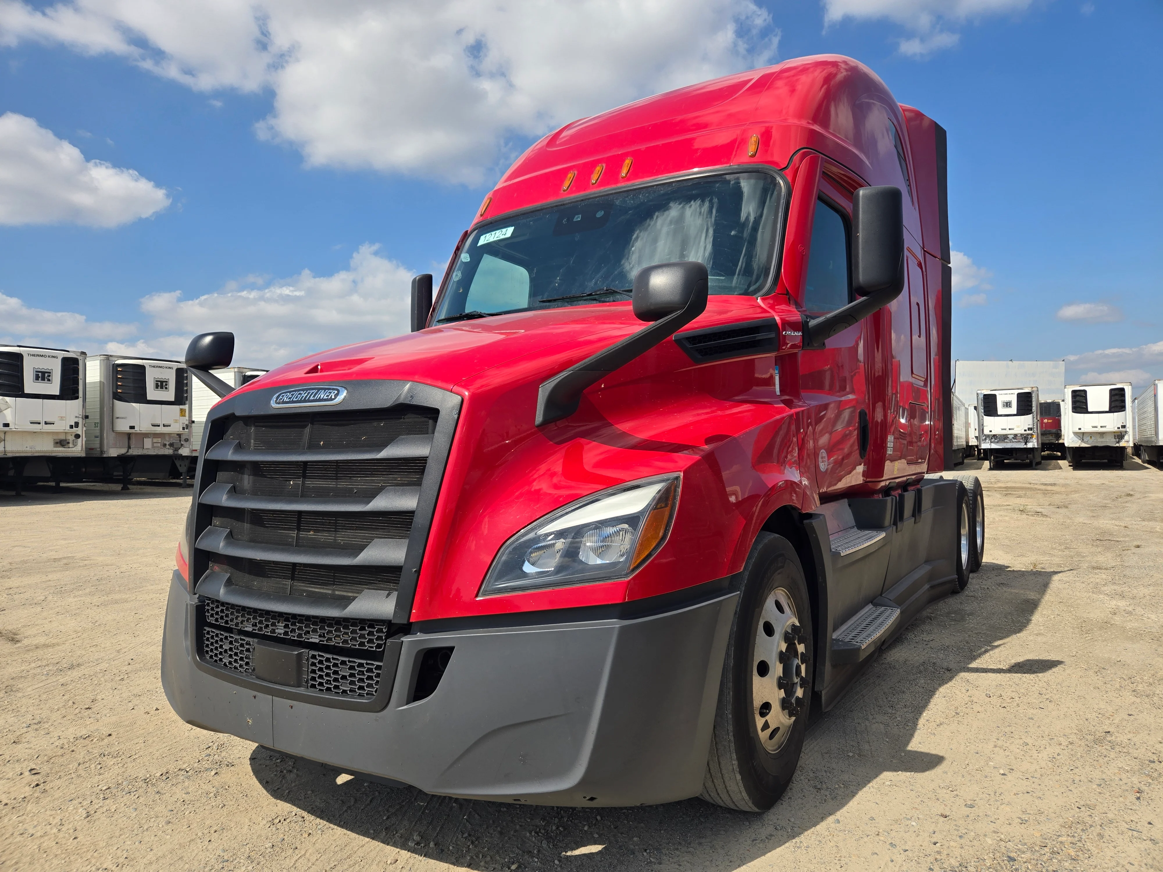 2021 Freightliner Cascadia in Fresno, CA