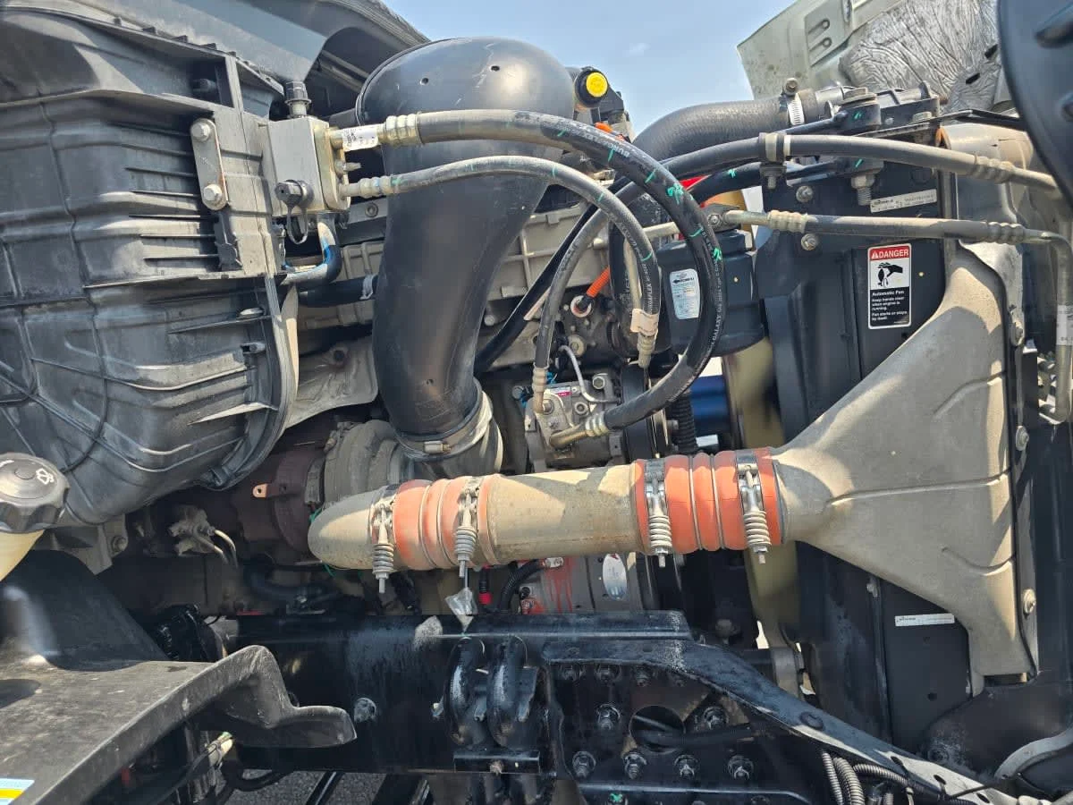2016 Freightliner Cascadia in North Little Rock, AR — photo 9