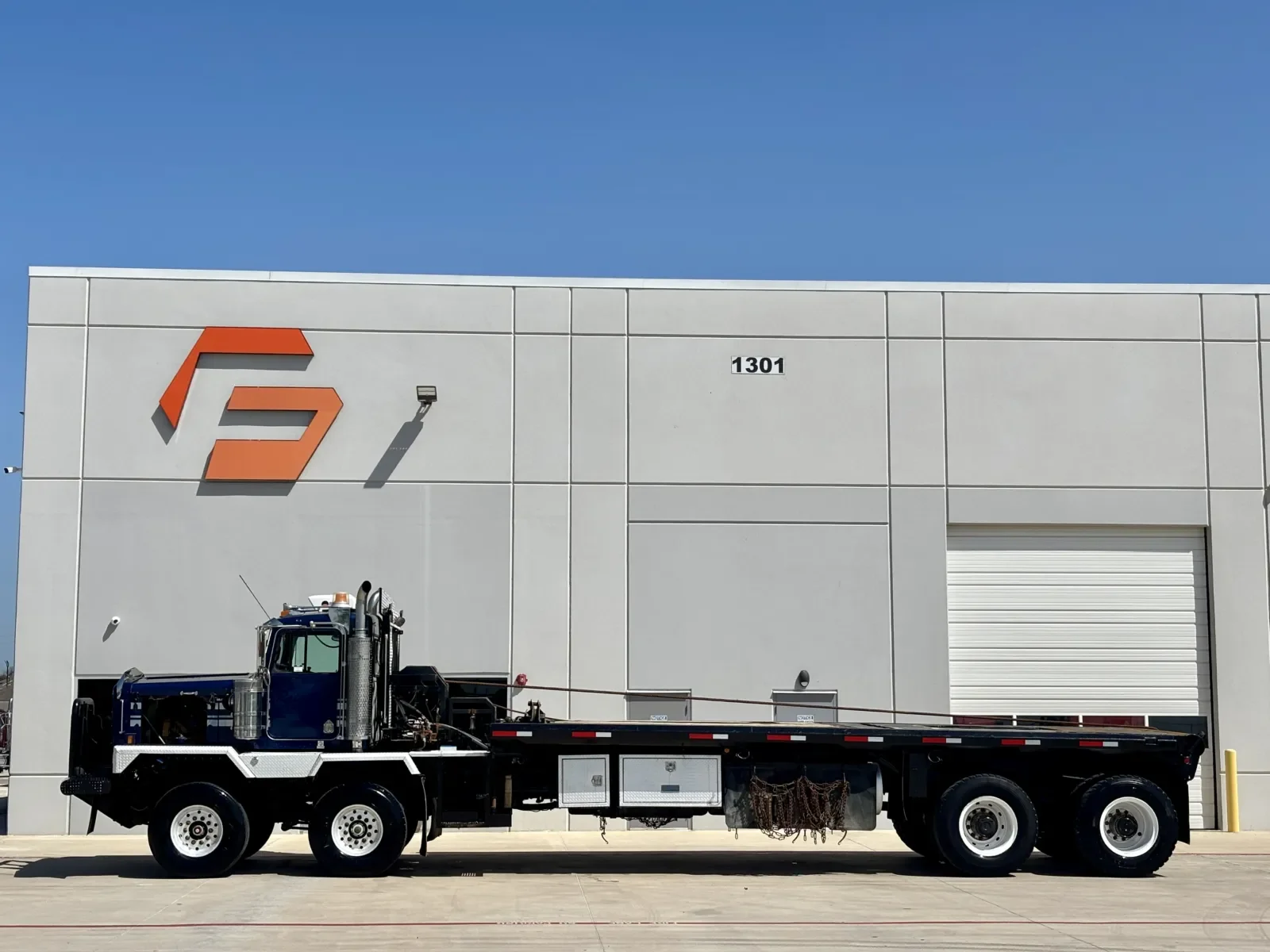 2001 Kenworth in Hutchins, TX — photo 4