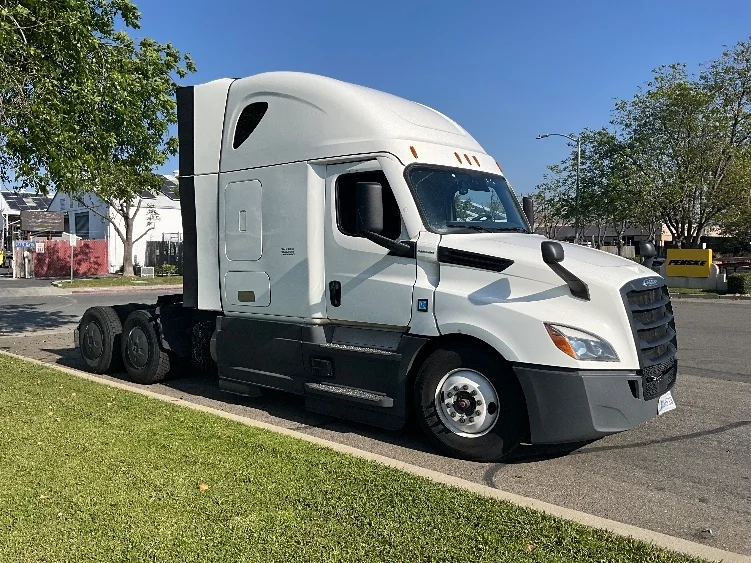 2023 Freightliner Cascadia in West Sacramento, CA