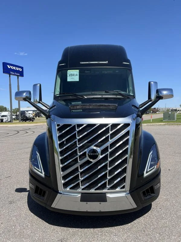 2027 Volvo in Elk River, MN — photo 6