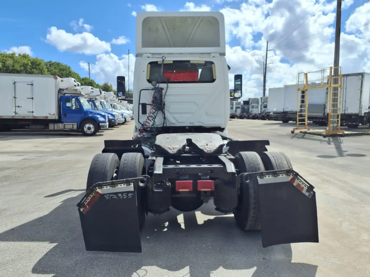 2018 International RH - image 5