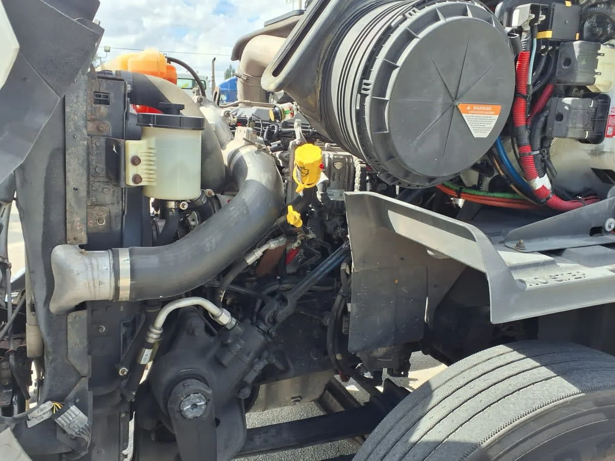 2018 International RH - image 8