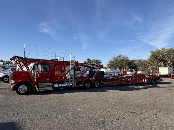 2025 Peterbilt 589 - image 2