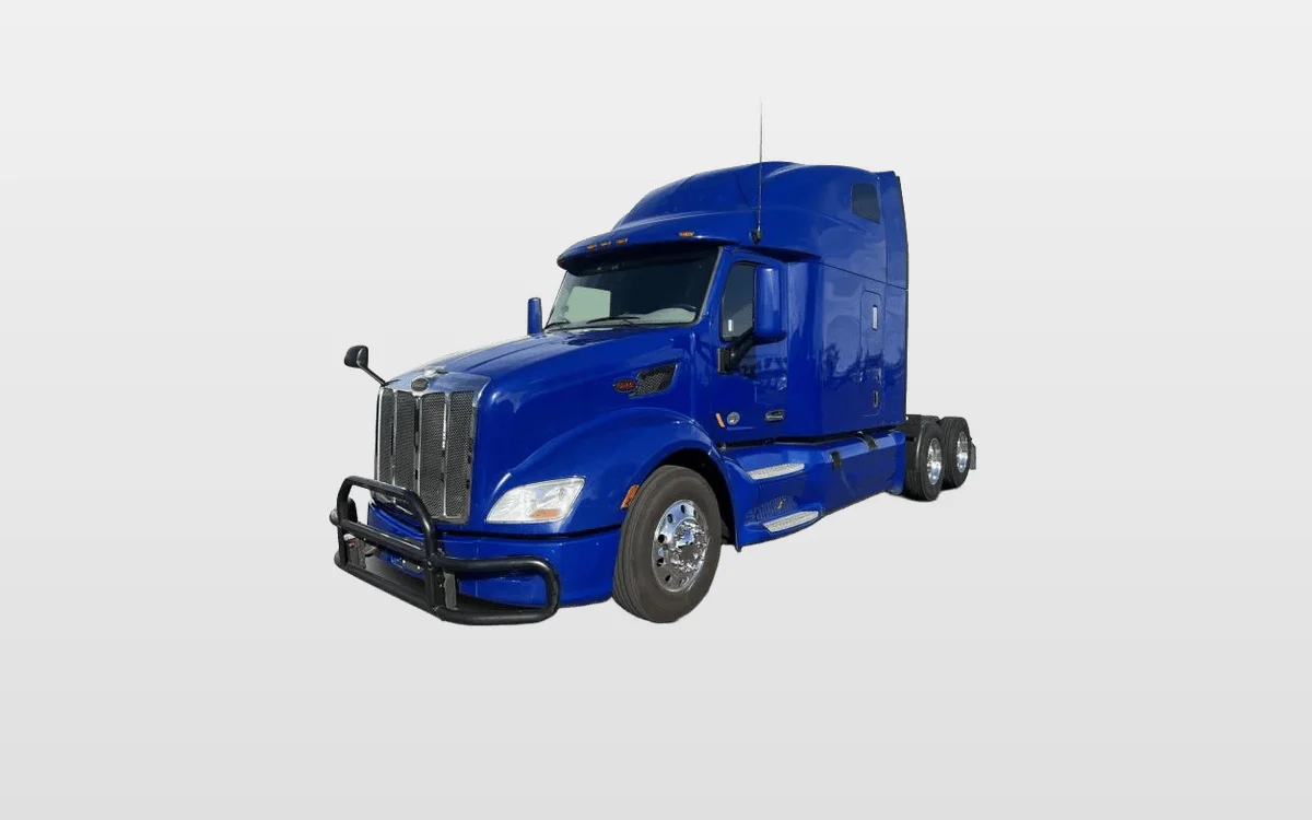 2022 Peterbilt 579 - image 1