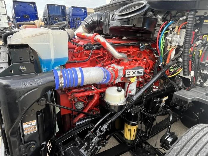 2022 Peterbilt 579 - image 12