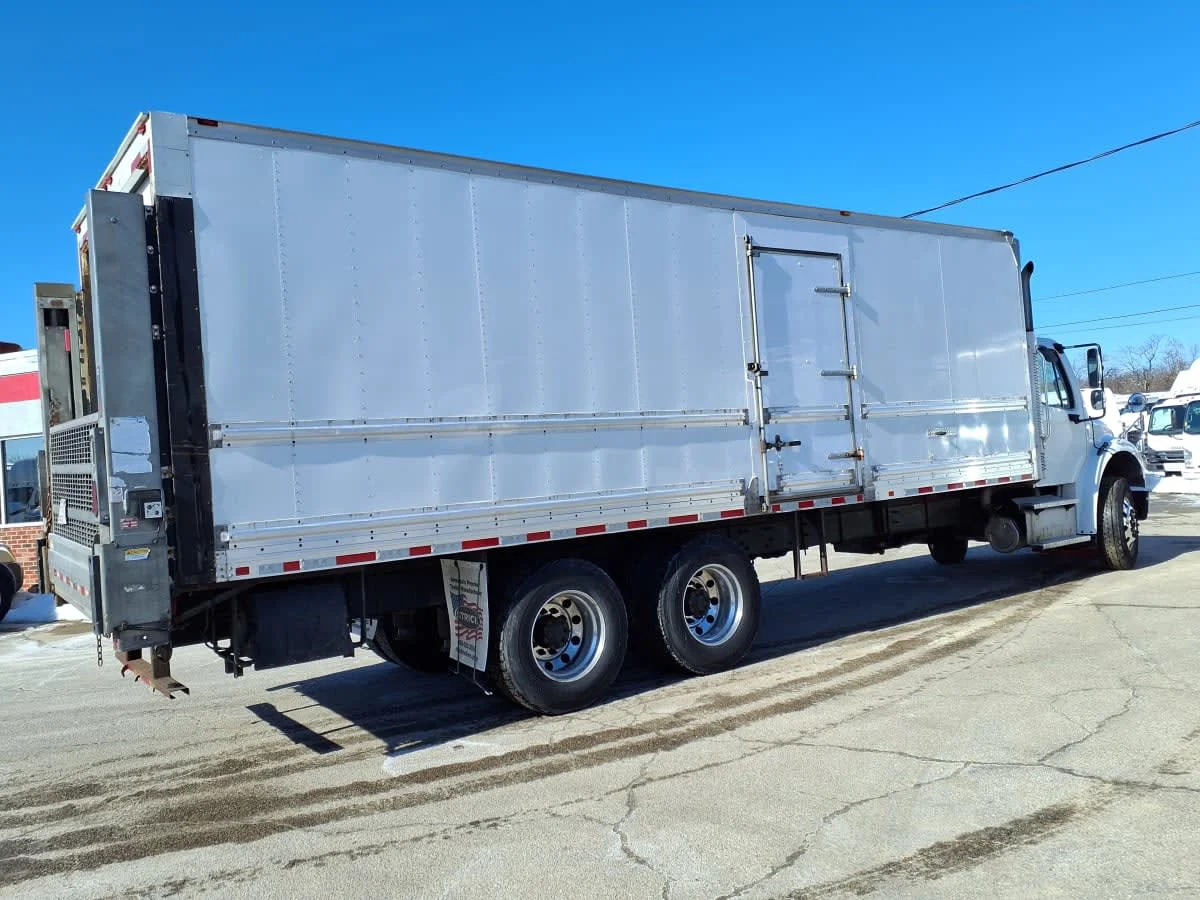 2020 Freightliner M2 106 - image 4