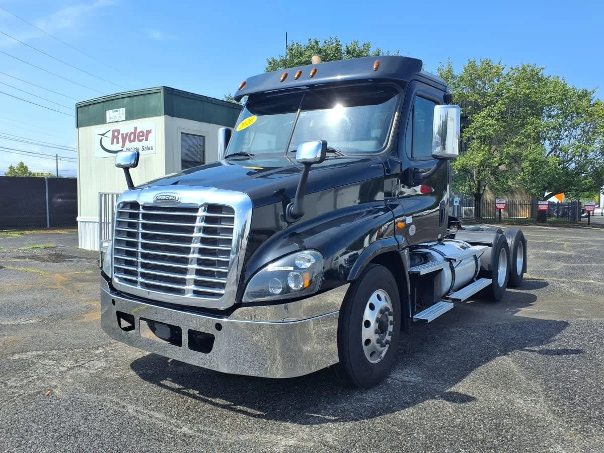 2020 Freightliner Cascadia in Knoxville, TN