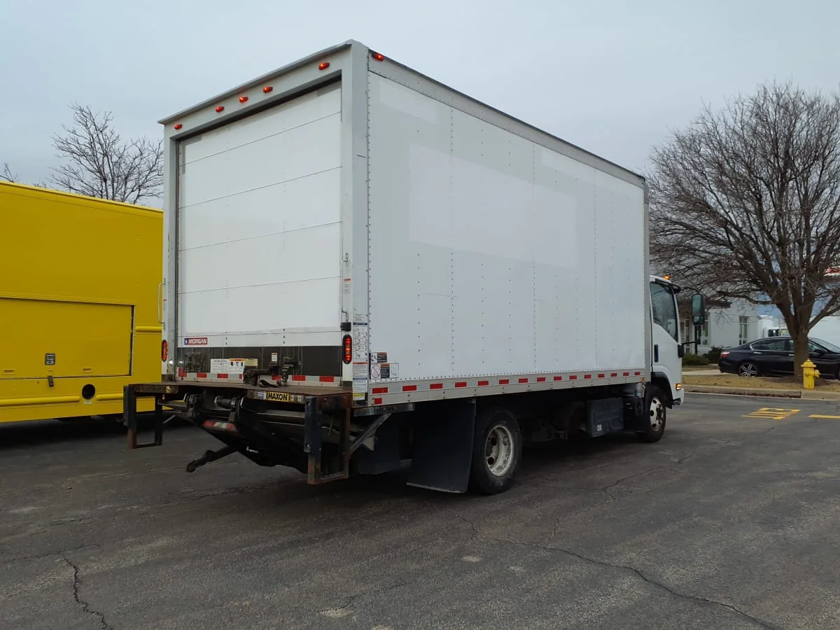 2019 Isuzu NPR - image 4