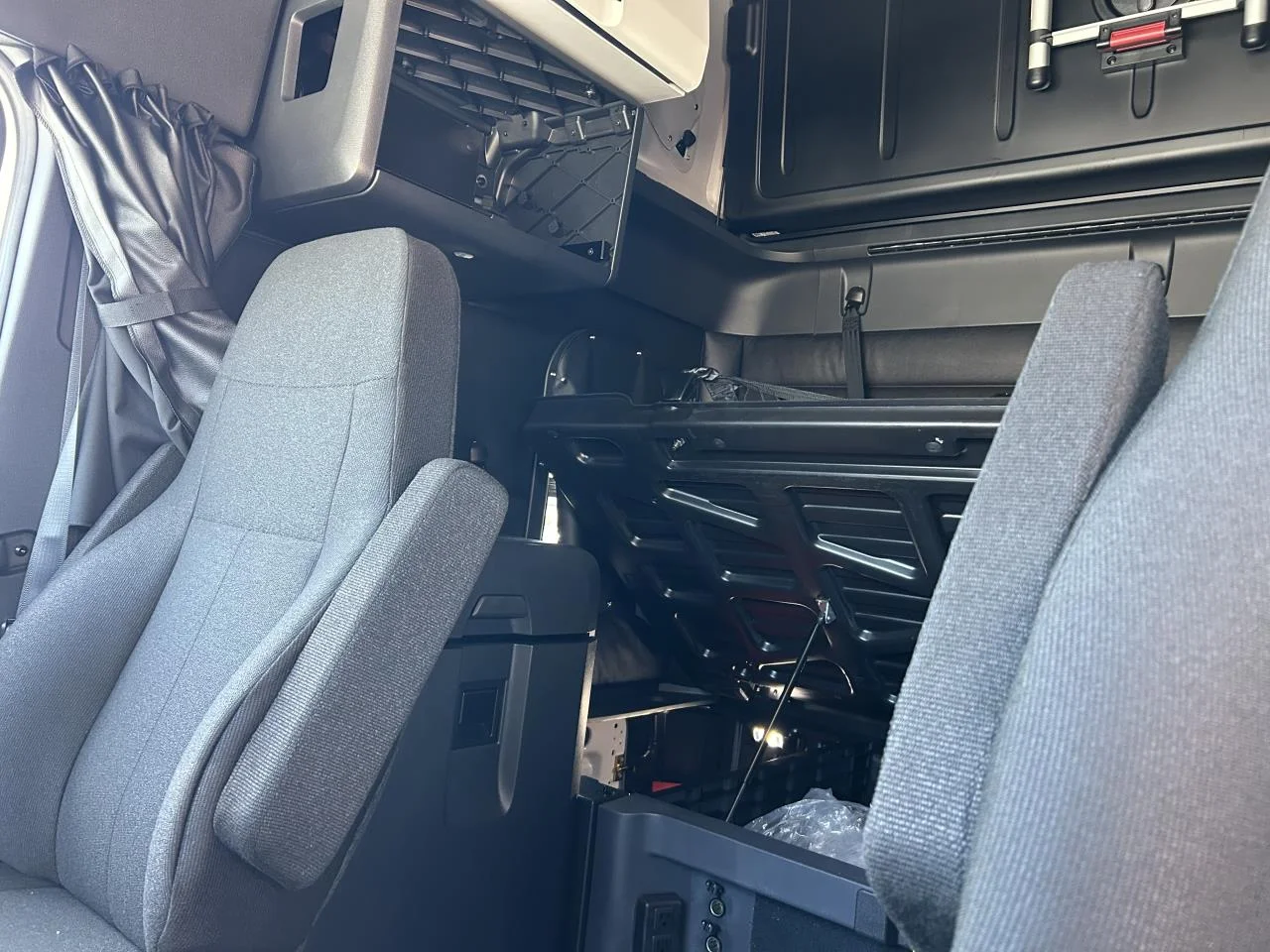 2027 Freightliner Cascadia in Medford, OR — photo 8