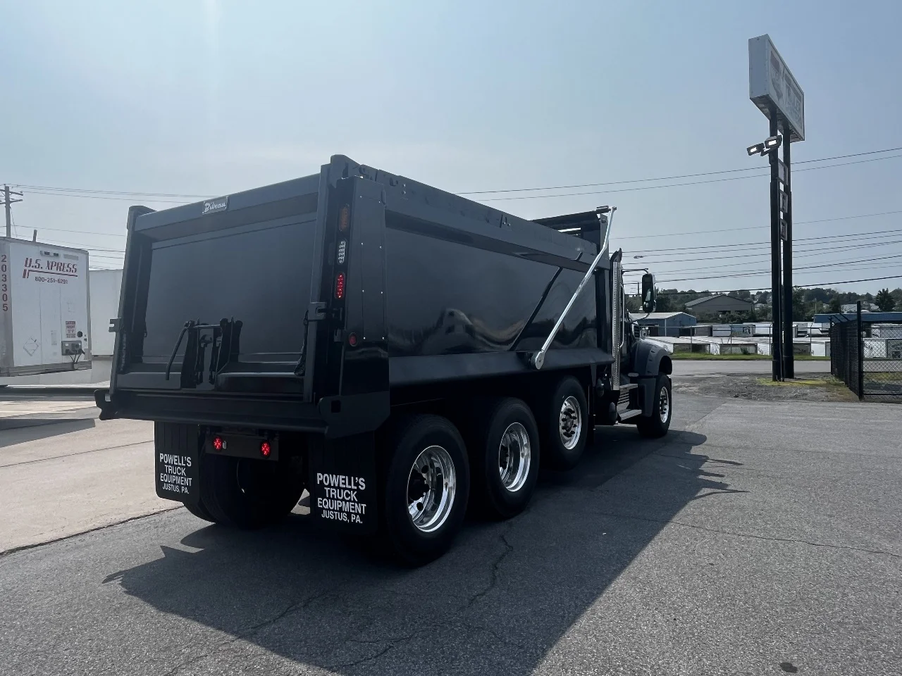 2027 Mack Granite in Dunmore, PA — photo 4