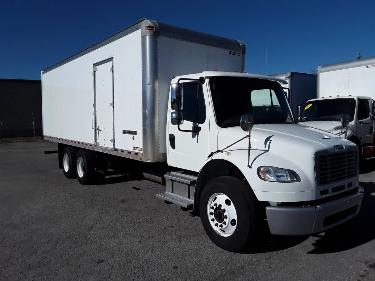 2017 Freightliner M2 106 in La Vergne, TN — photo 3