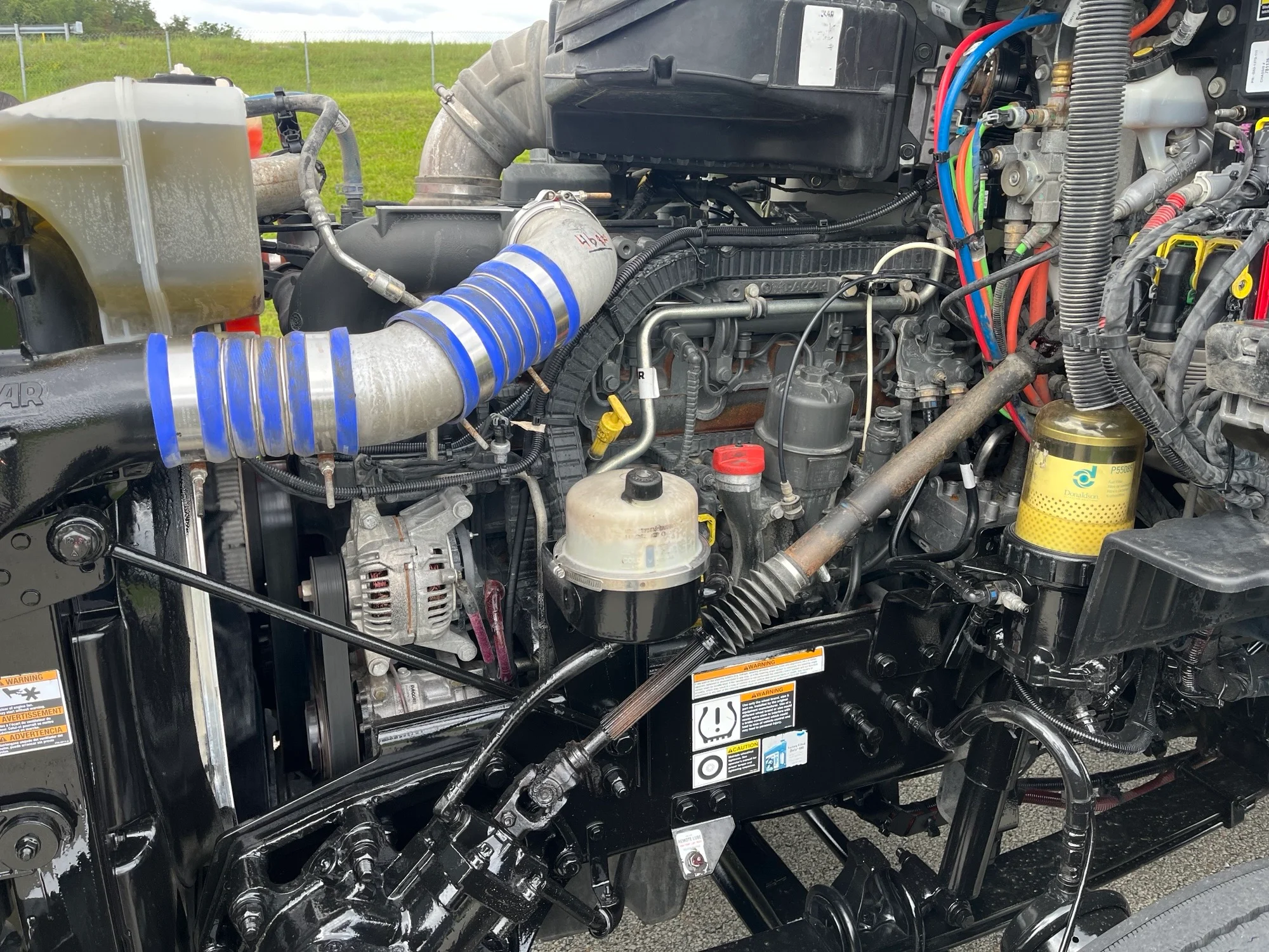 2022 Peterbilt 579 in Uniontown, PA — photo 8
