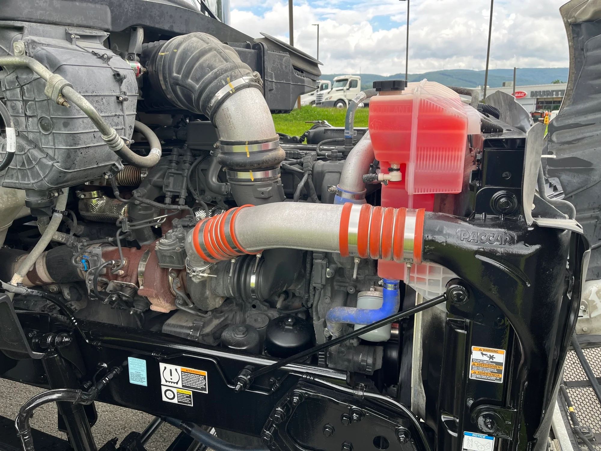 2022 Peterbilt 579 in Uniontown, PA — photo 7