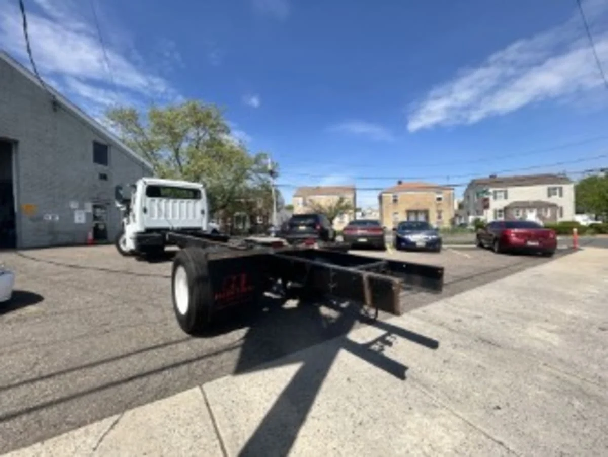 2019 Freightliner M2 106 in Newark, NJ — photo 4