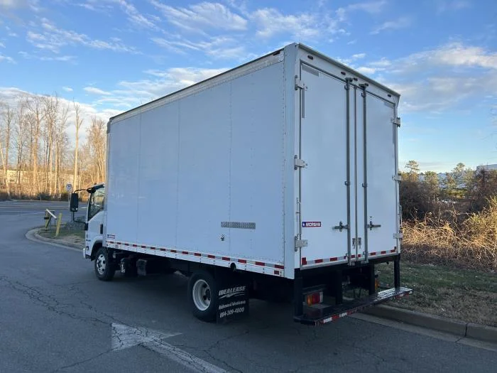 2019 Isuzu NPR - image 7