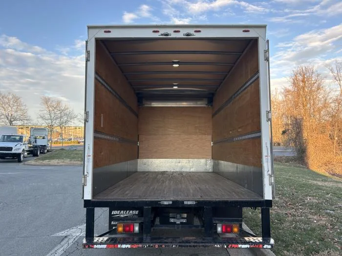 2019 Isuzu NPR - image 5