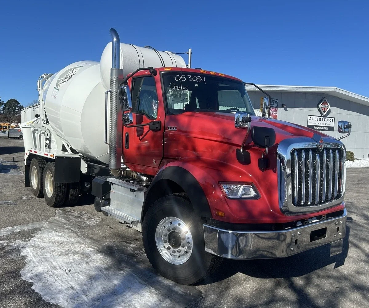 2025 International HX in Ronkonkoma, NY