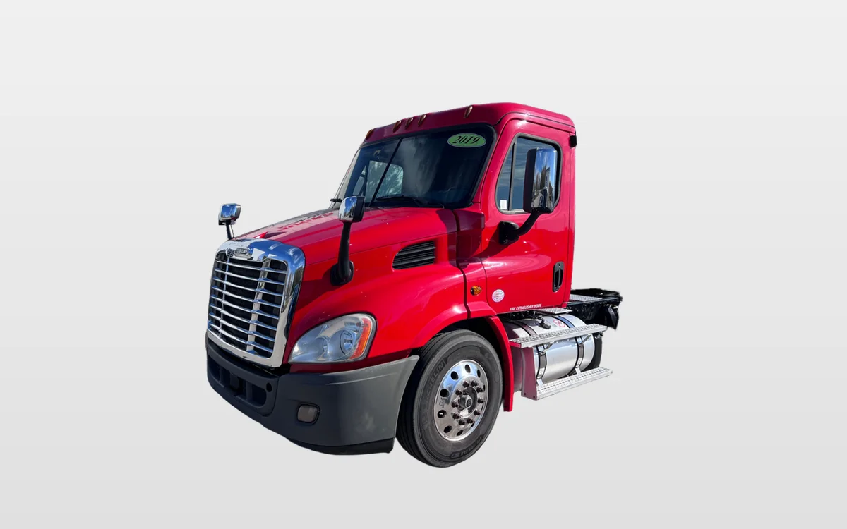2019 FREIGHTLINER CASCADIA 113DC - image 1