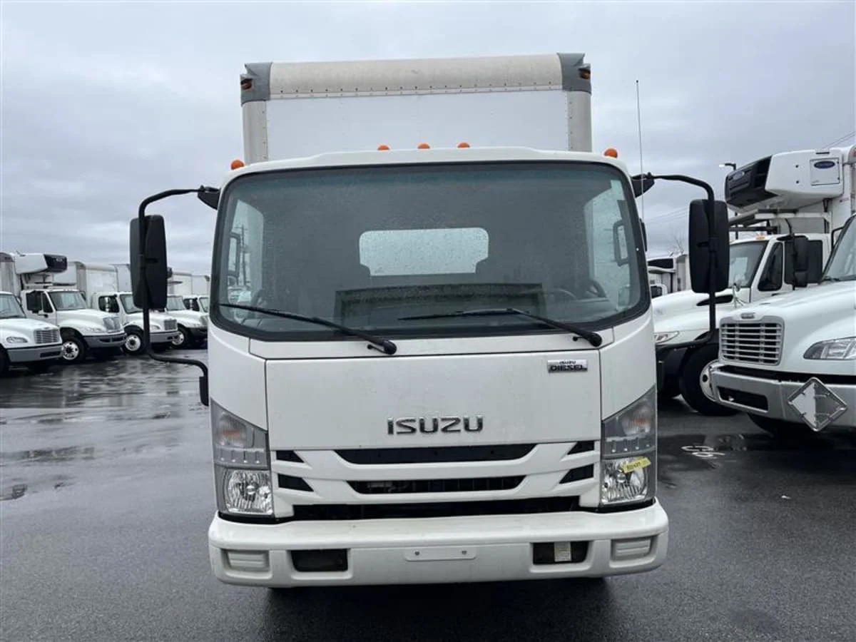 2018 Isuzu NPR - image 2