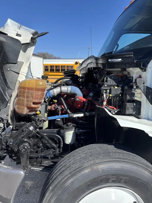 2020 International MV - image 9