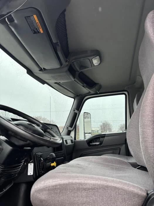 2020 International MV - image 11