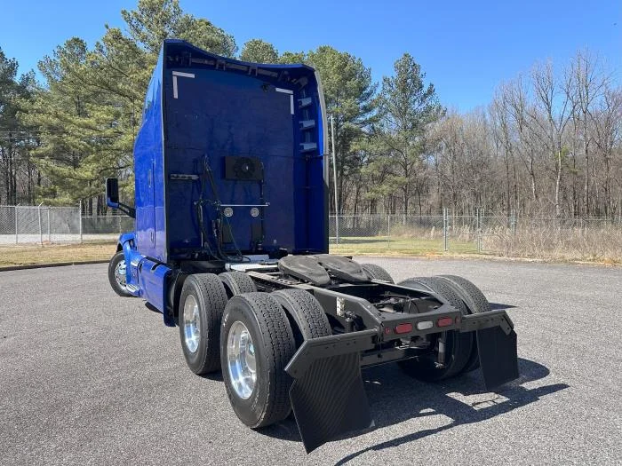 2022 Peterbilt 579 - image 4