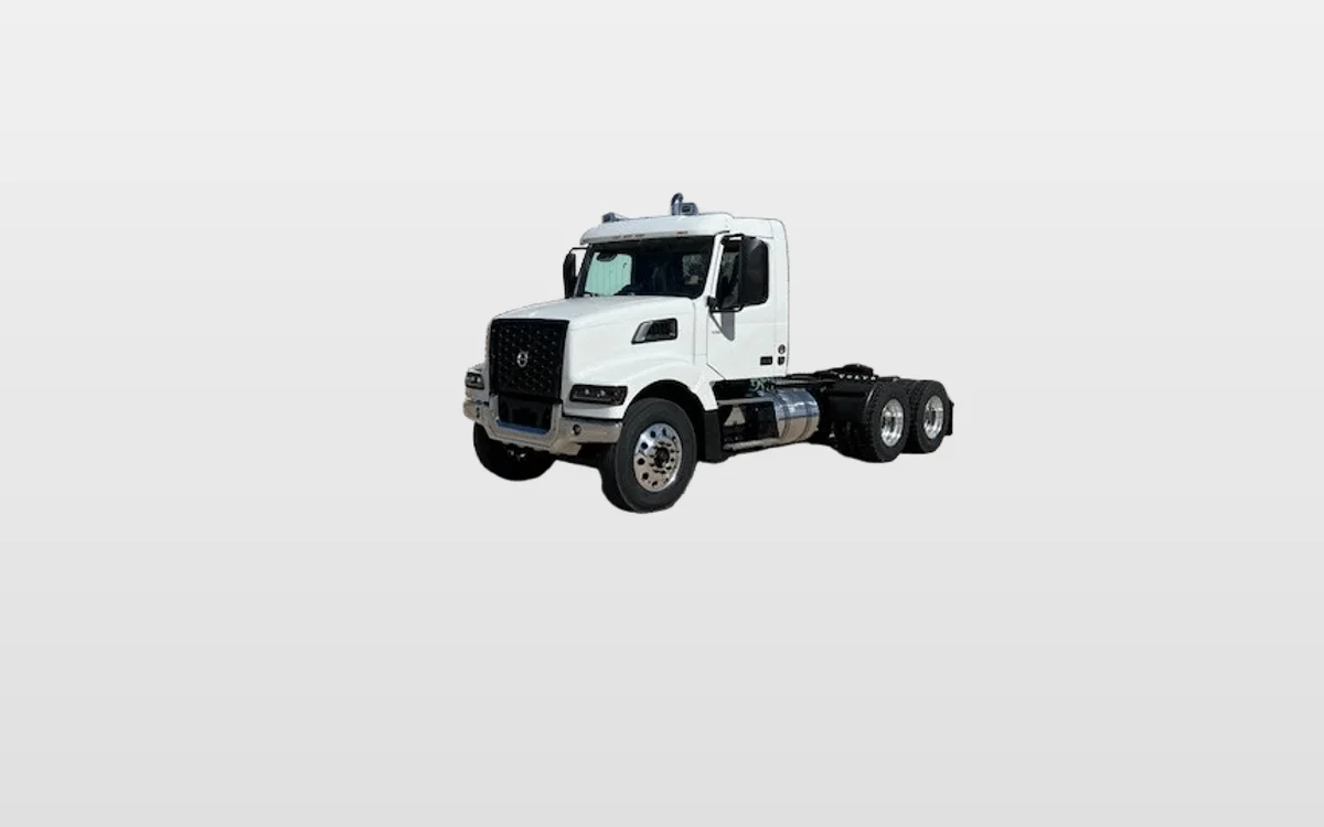 2025 Volvo - image 1